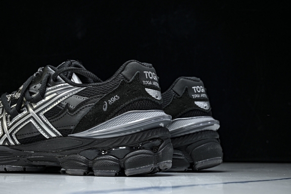 Asics Gel-Cumulus 16 TG 1203A838-024 