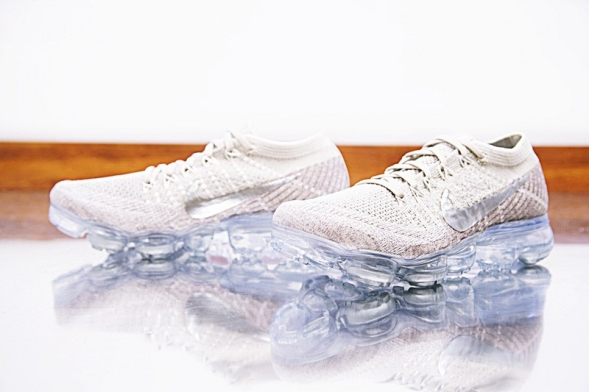 Nike Air VaporMax Flyknit “String” 849557-202 