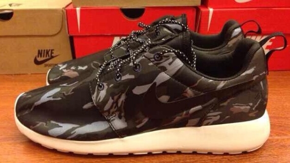 Nike Roshe Run Customs 