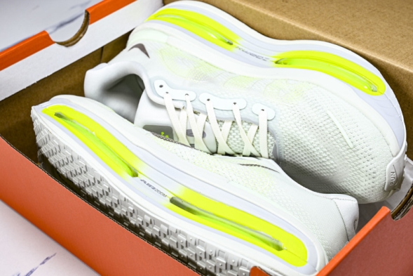 Nike Air Zoom Vomero Premium HQ2050-371 