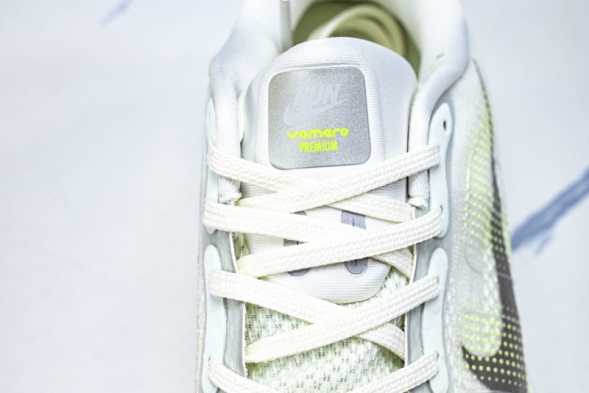 Nike Air Zoom Vomero Premium HQ2050-371 