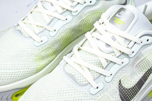 Nike Air Zoom Vomero Premium HQ2050-371 