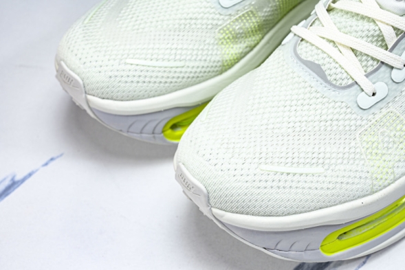 Nike Air Zoom Vomero Premium HQ2050-371 