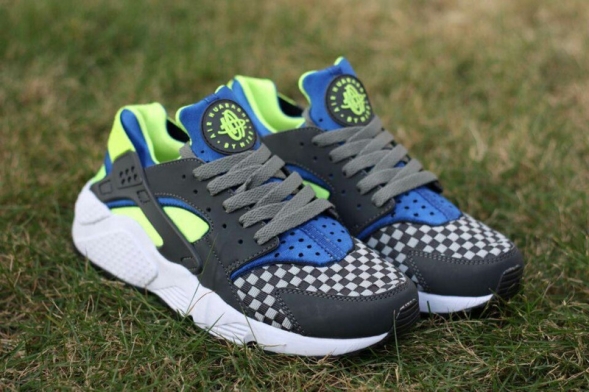 Nike Air Huarache LE 