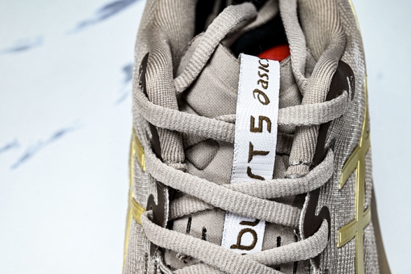 Asics Novablast 5 1012B815-020 