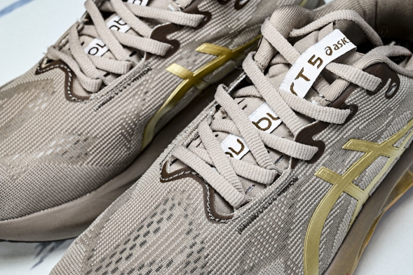 Asics Novablast 5 1012B815-020 