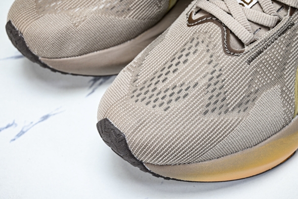 Asics Novablast 5 1012B815-020 