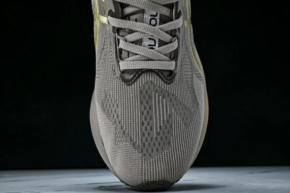 Asics Novablast 5 1012B815-020 