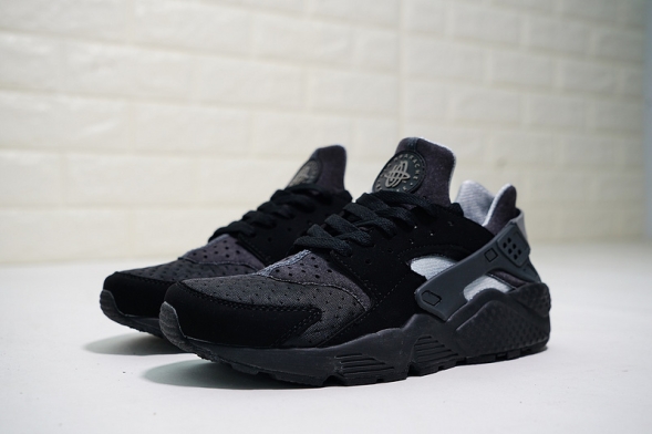 NIKE AIR HUARACHE Run SE 852628-001 