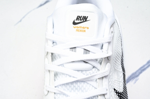 Nike Air Zoom Vomero Premium HQ2050-631 