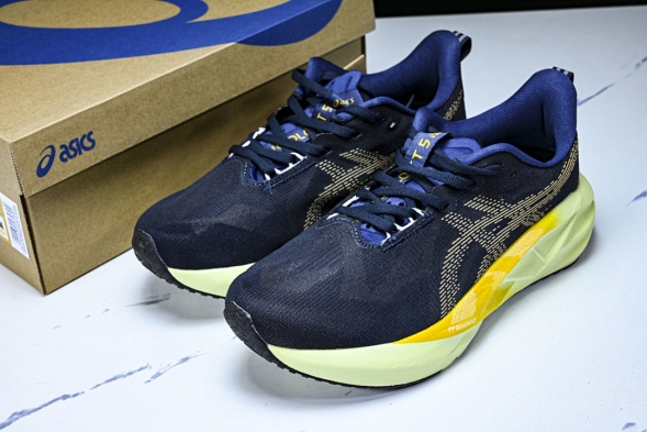 Asics Novablast 5 1011B974-402 