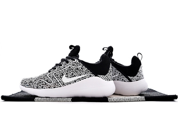 Nike KAISHI 2.0 833457-011 