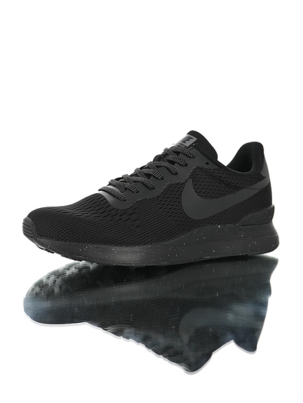 Nike Internationalist LT 17 872087-011 