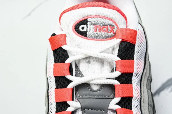 Nike Air Max 95 AT2865 100 