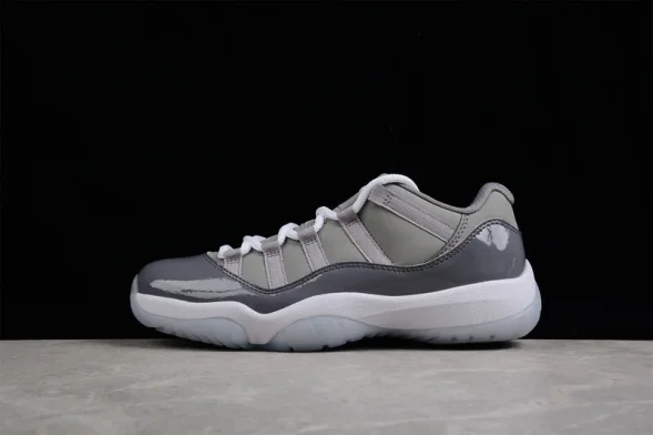 Nike Air Jordan 11 Low Bred 528896-003 