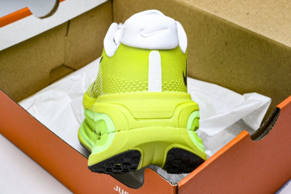 Nike Air Zoom Vomero Premium H02050 558 