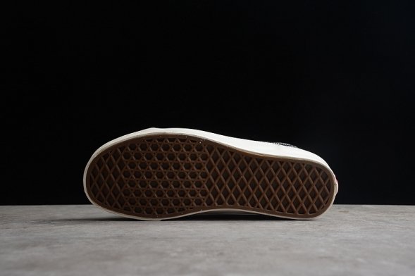 Vans Vault OG Old Skool LX VNOA4P3XB54 