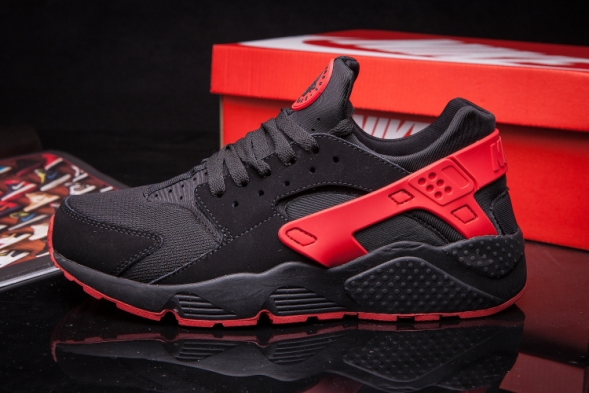 Nike Air Huarache LE Black Gym Red 