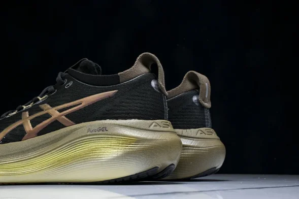 Asics Gel-Nimbus 27 1011C095-001 