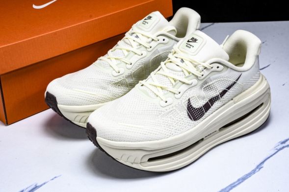 Nike Air Zoom Vomero Premium HQ2050-700 