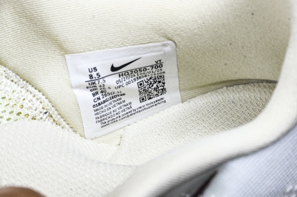 Nike Air Zoom Vomero Premium HQ2050-700 