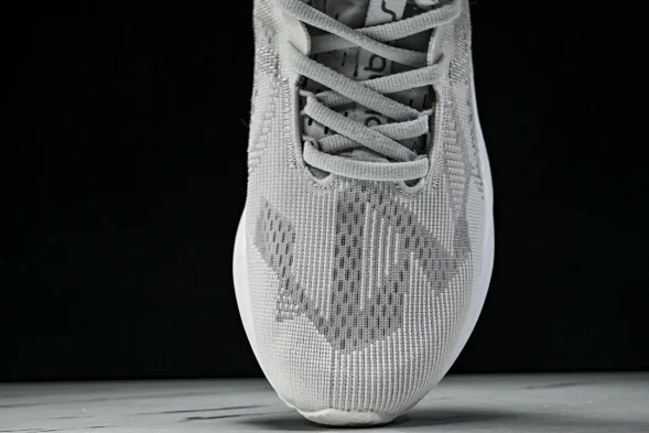 Asics Novablast 5 1011B974-100 