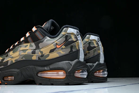 Nike Air Max 95 HQ1973-001 