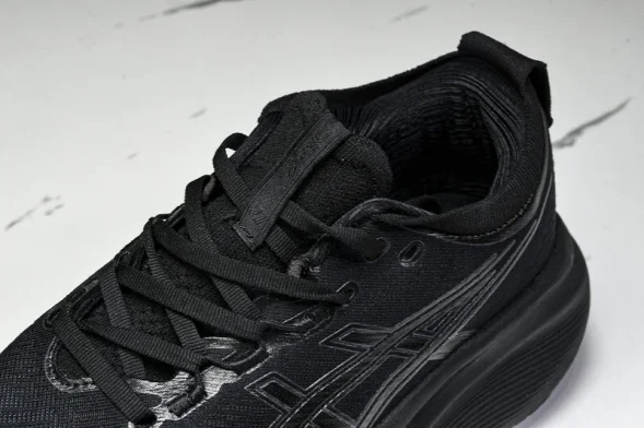 Asics Gel-Nimbus 27 1012B753 
