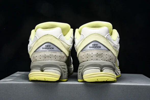 New Balance 2002R I2002RA1 