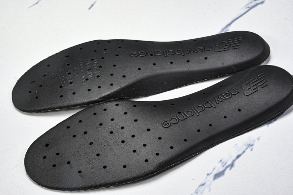 New Balance 2002R I2002RA1 