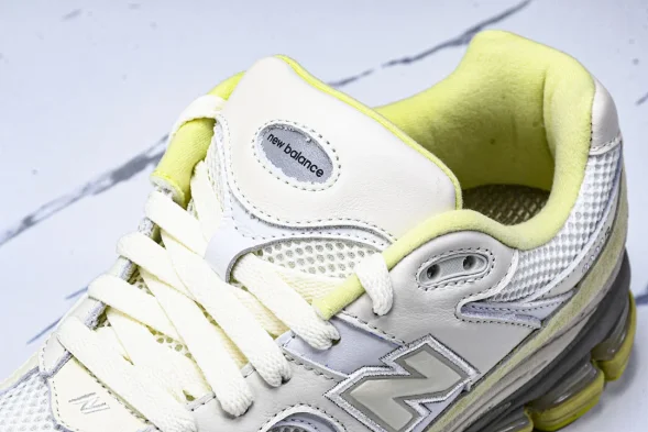 New Balance 2002R I2002RA1 