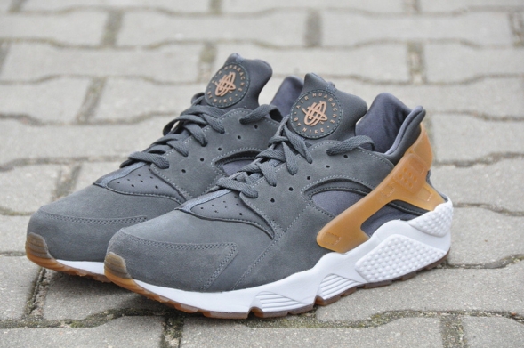 NIKE AIR HUARACHE RUN ULTRA ID “Anthracite Brown” 318429-09 