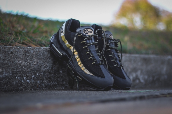 Nike air max 95 Premium “Black-Metallic Gold” 