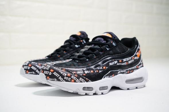 Nike air max 95 “Just Do It” logo 