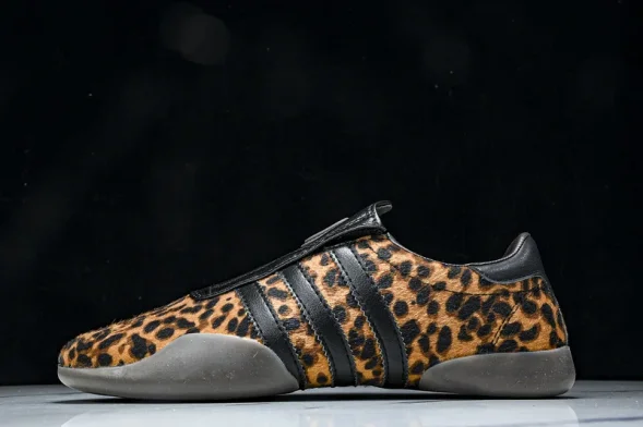 KITH x adidas Taekwondo Mei JS0298 