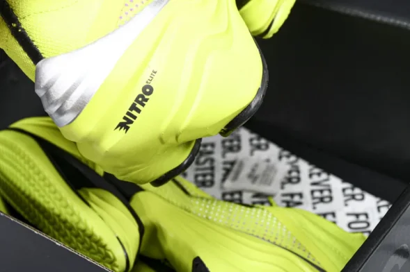 Puma FAST-R Nitro Elite 2 379554-01 