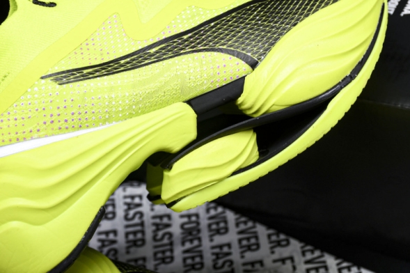 Puma FAST-R Nitro Elite 2 379554-01 