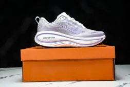 Nike Air ZoomX Vomero 18 Plus HM6805 110
