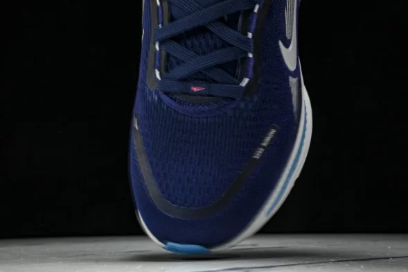 Nike Air ZoomX Vomero 18 HM6803-401 