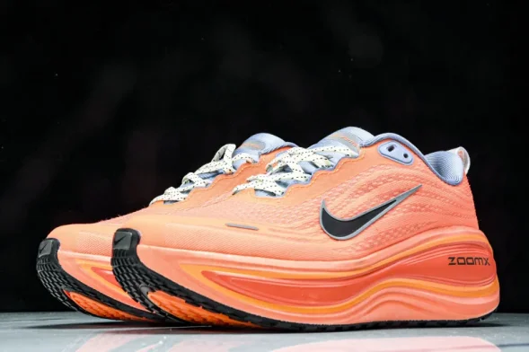 Nike Air ZoomX Vomero 18 Plus HM6805 123 