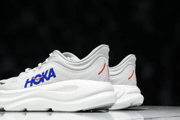 HOKA Bondi 9 1162011 CYLT 