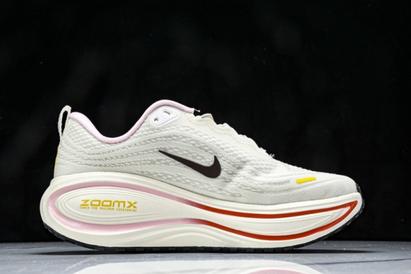 Nike Air ZoomX Vomero 18 Plus HM6805 106 
