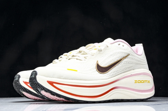 Nike Air ZoomX Vomero 18 Plus HM6805 106 