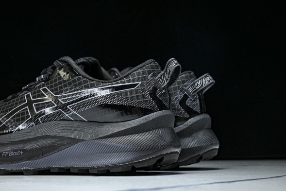 Asics Trabuco Max 3 1011B800-100 