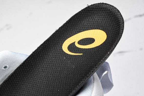 Asics Nova Surge 3 1061A048-100 