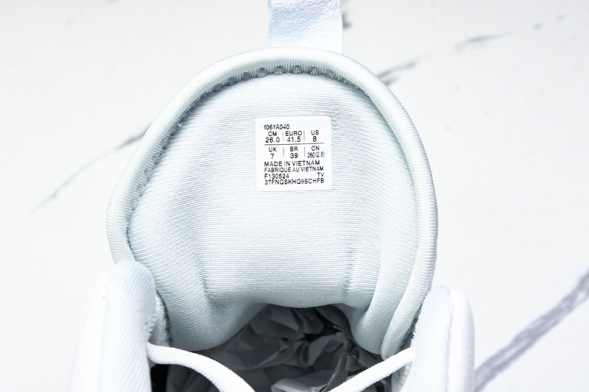 Asics Nova Surge 3 1061A048-100 